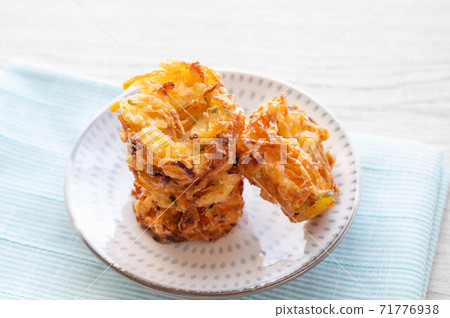 Small kakiage of vegetables Small kakiage of vegetables 71776938