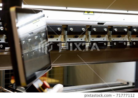 CNC hydraulic press brake bending machine 71777112