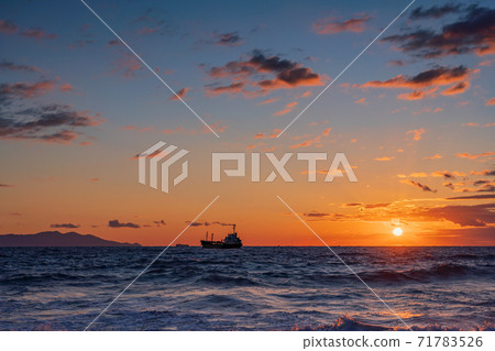 （靜岡縣）伊豆之海海洋船日出 71783526