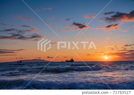 （靜岡縣）伊豆之海海洋船日出 71783527