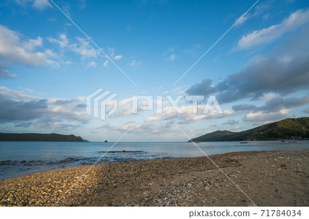 Amami Oshima, the sea of sunrise Amami Oshima, the sea of sunrise 71784034