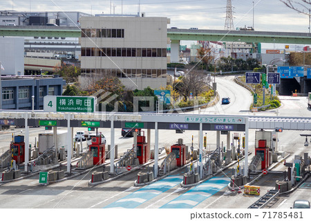 Yokohama Machida Interchange exit tollhouse is vacant Yokohama Machida Interchange exit tollhouse is vacant 71785481