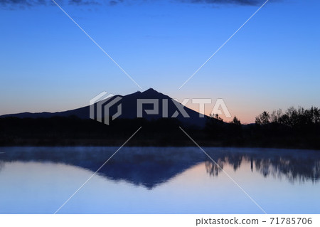 筑波山深秋的日出 筑波山深秋的日出 71785706