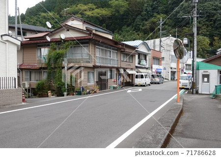 Scenery along the Gokase River in Hinokage Town, Miyazaki Prefecture Scenery along the Gokase River in Hinokage Town, Miyazaki Prefecture 71786628