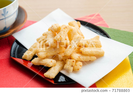 Peanut rice cracker Peanut rice cracker 71788803