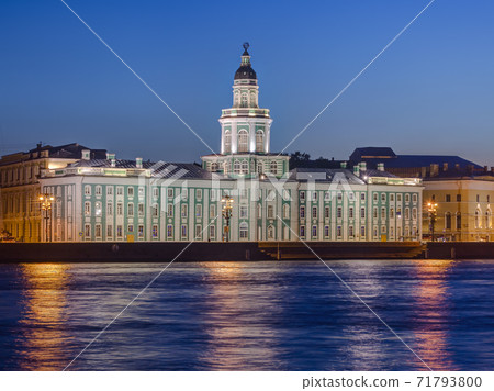 Cabinet of curiosities in Saint-Petersburg - Russia 71793800