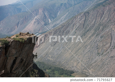 Valley of the river of Chulyshman 71793827