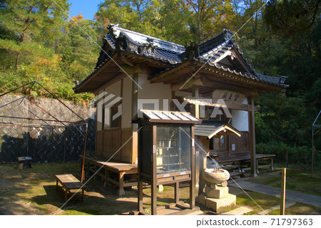 Kasai Yakushido, one of Japan's three major pharmacists in Kasaiyama, Kita-ku, Okayama City, Okayama Prefecture Kasai Yakushido, one of Japan's three major pharmacists in Kasaiyama, Kita-ku, Okayama City, Okayama Prefecture 71797363