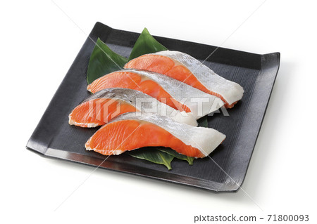 Sockeye salmon fillet on a plate 71800093