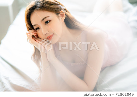 Female lifestyle Female lifestyle 71801049