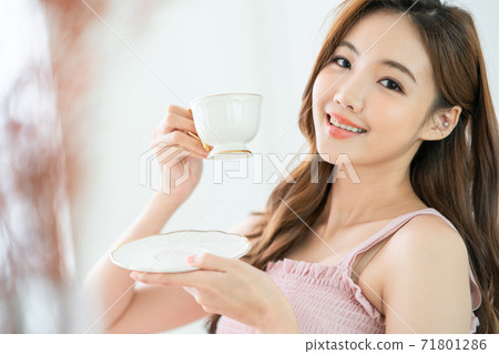 Female lifestyle 71801286