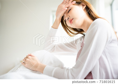 Female sickness hospital Female sickness hospital 71801615