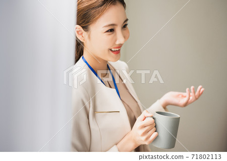 Business woman 71802113