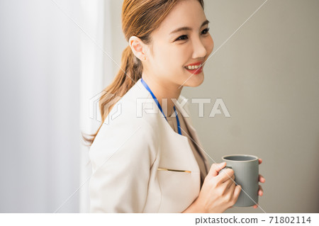 Business woman 71802114