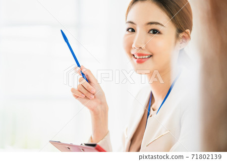 Business woman Business woman 71802139