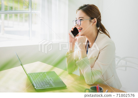 Business women Business women 71802576