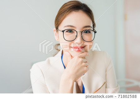 Business women Business women 71802588