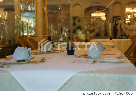 Hotel restaurant ② Hotel restaurant ② 71804000