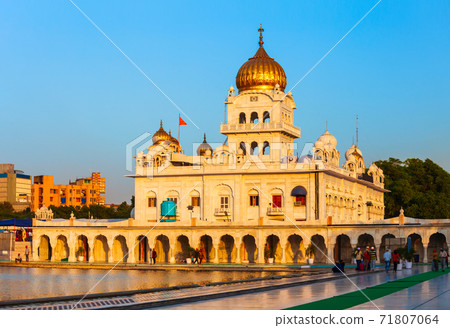 Gurudwara or Gurdwara Bangla Sahib, Delhi 71807064