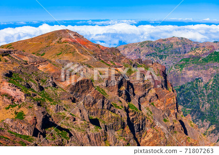 Pico Arieiro to Pico Ruivo landscape Pico Arieiro to Pico Ruivo landscape 71807263