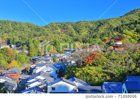 [Hiroshima Prefecture] Miyajima Tahoto under fine weather 71808006