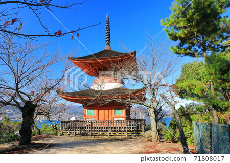 [廣島縣]天氣晴朗的宮島寶藏塔 71808017