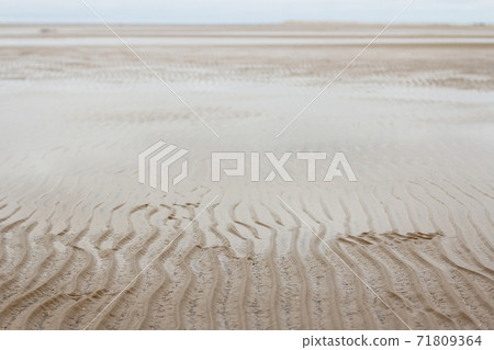 Low tide on the sea coast Low tide on the sea coast 71809364