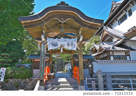[Mt. Kumano, Myoken-in Temple, Yasaka Temple] (Shikoku Sacred Site No. 47 Fudasho) Joruri-cho, Matsuyama City, Ehime Prefecture 71811533