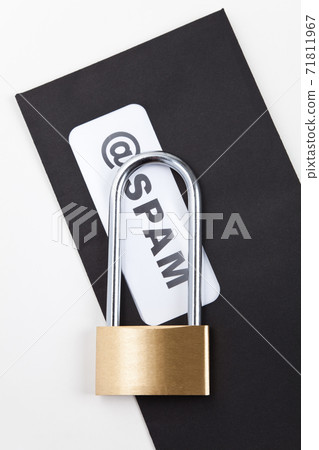 E-Mail Spam E-Mail Spam 71811967