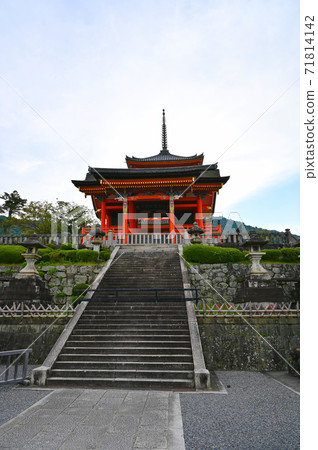 Kiyomizu-dera三塔和西門 Kiyomizu-dera三塔和西門 71814142