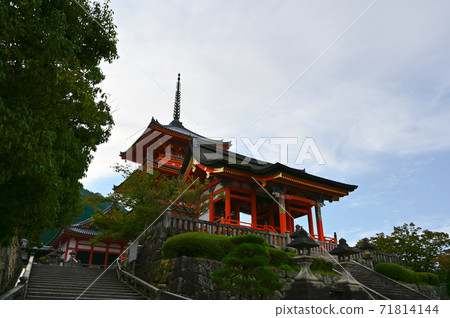 Kiyomizu-dera三塔和西門 Kiyomizu-dera三塔和西門 71814144