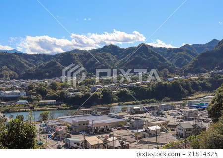 上野原的城市景觀（山梨縣上野原市） 71814325