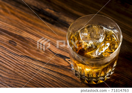 Whiskey rock 71814763