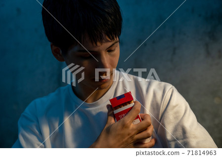 tobacco 71814963