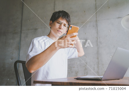遠程辦公在線男人 71815004