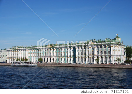 Hermitage Museum St. Petersburg / Russia Hermitage Museum St. Petersburg / Russia 71817191