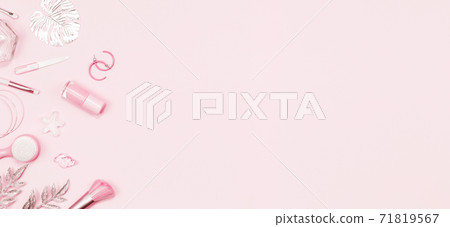 Beauty unicorn makeup brushes monochrome pink and silver border Beauty unicorn makeup brushes monochrome pink and silver border 71819567