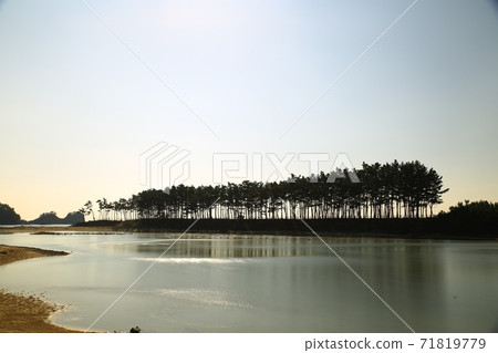 Unyeo海灘日落美景 Unyeo海灘日落美景 71819779