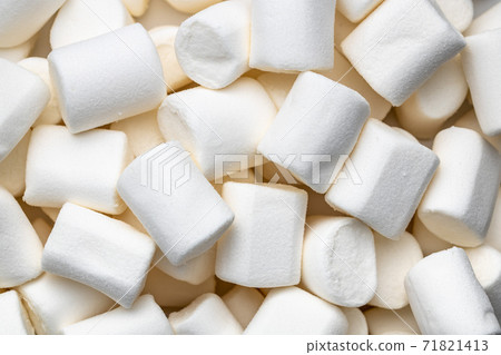 White sweet marshmallows candy. White sweet marshmallows candy. 71821413