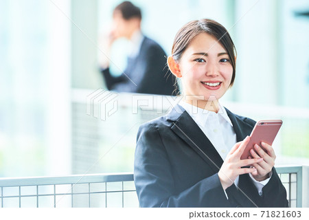 Young business woman Young business woman 71821603