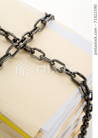 Chain and file stack 71822390