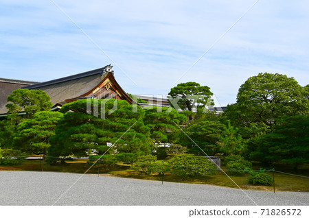 Kyoto Imperial Palace, the ruins of the kitchen and the school 71826572
