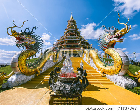 Wat Huay Pla Kang, white big buddha and dragons in Chiang Rai, Chiang Mai province, Thailand 71837368