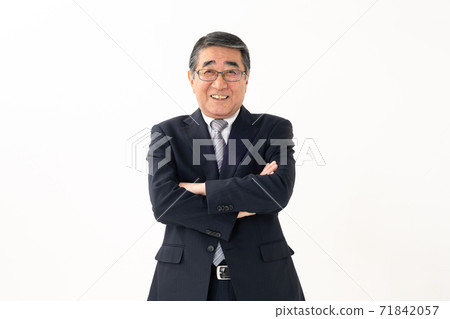 高級男性肖像手臂折疊 高級男性肖像手臂折疊 71842057