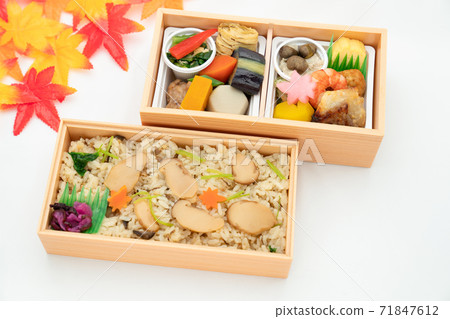 Matsutake mushroom rice two-stage lunch Matsutake mushroom rice two-stage lunch 71847612