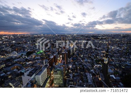 Tokyo evening landscape Tokyo evening landscape 71851472