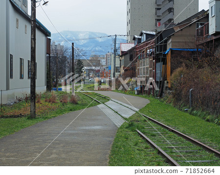 Otaru Old National Railways Temiya Line in late autumn 71852664