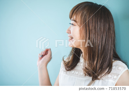 Woman going out Woman going out 71853570