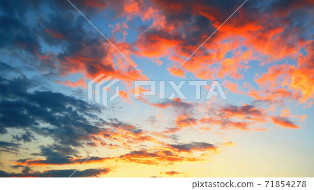 夕陽的天空風光(崎玉縣川口市附近) 夕陽的天空風光(崎玉縣川口市附近) 71854278