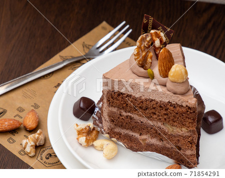 堅果和巧克力蛋糕 堅果和巧克力蛋糕 71854291